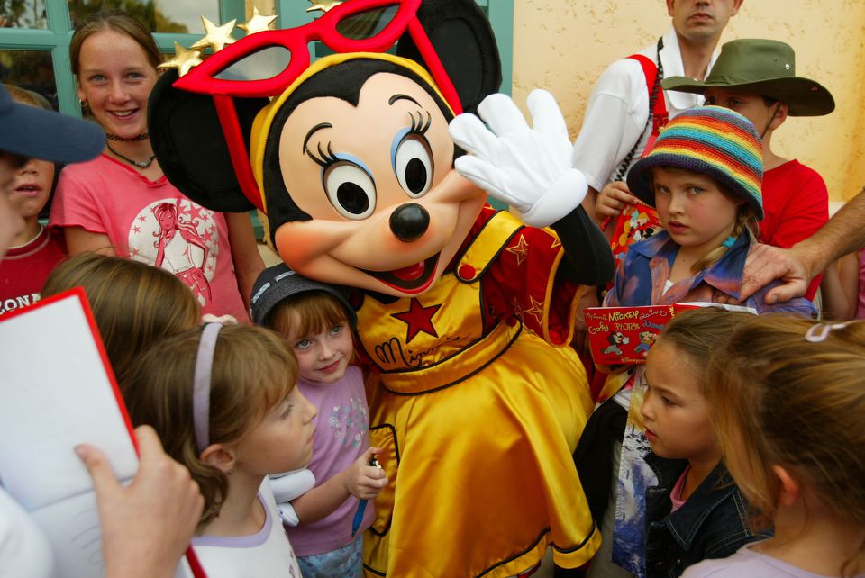 disparisminniekids_plesegretaingetty2002-56a402de3df78cf77280599f